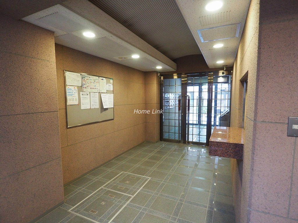 ヴィラ赤塚　エントランスホール